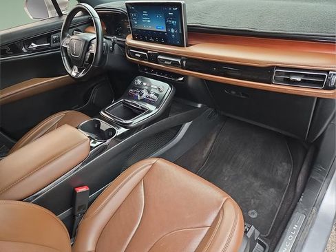 Used 2021 Lincoln Nautilus Reserve image 12