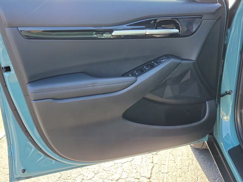 Used 2025 Kia Seltos S FWD image 16