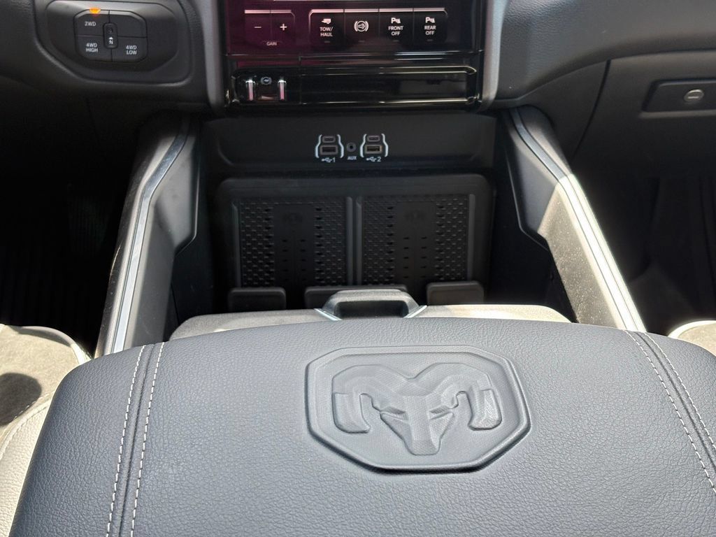 Used 2026 RAM 3500 Laramie AWD/4WD image 25