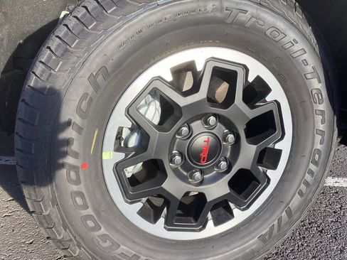 Used 2026 Toyota 4Runner SR5 image 4