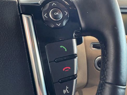 Used 2016 Land Rover LR4 HSE LUX image 34