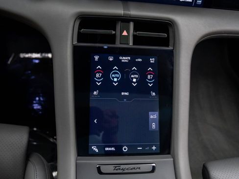 Certified 2022 Porsche Taycan 4 Cross Turismo image 21