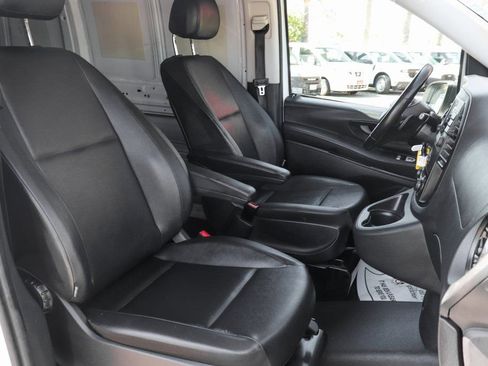 Used 2021 Mercedes-Benz Metris image 36