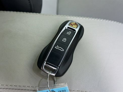 Used 2025 Porsche 911 Carrera w/ Premium Package RWD image 39