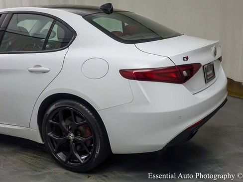 Used 2019 Alfa Romeo Giulia Ti w/ Nero Edizione AWD/4WD image 9