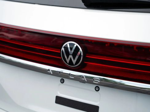 Used 2026 Volkswagen Atlas SE FWD image 43