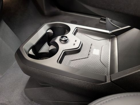 New 2026 BMW iX xDrive45 w/ M Sport Package image 23