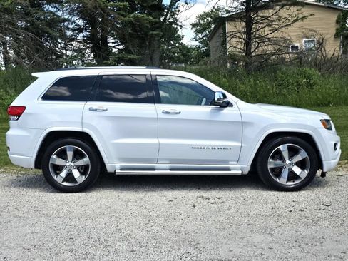 Used 2015 Jeep Grand Cherokee Overland w/ Advanced Technology Group AWD/4WD image 8