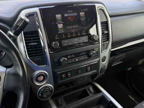 Used 2021 Nissan Titan SV w/ SV Convenience Package AWD/4WD image 19