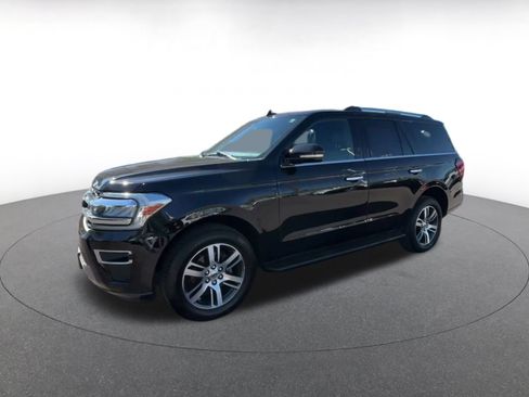 Used 2024 Ford Expedition Limited AWD/4WD image 8