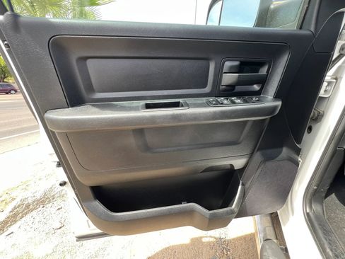 Used 2015 RAM 2500 Tradesman w/ Chrome Appearance Group AWD/4WD image 14