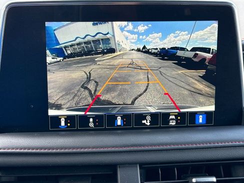 Used 2022 Chevrolet Suburban RST w/ Luxury Package AWD/4WD image 35
