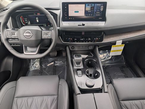 New 2026 Nissan Rogue Platinum AWD/4WD image 12