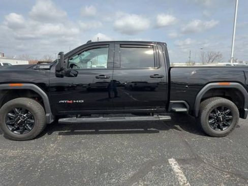 Used 2024 GMC Sierra 2500 AT4 w/ Technology Package AWD/4WD image 5