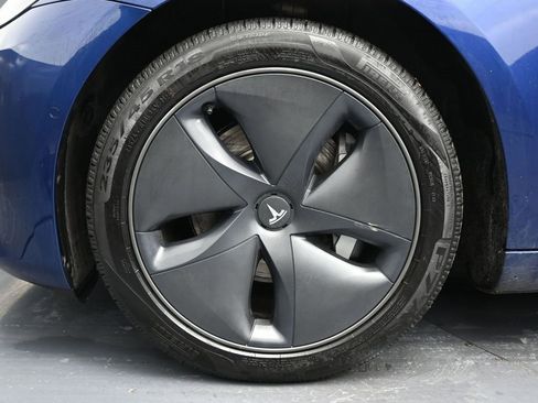 Used 2019 Tesla Model 3 Long Range image 10