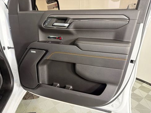 Used 2022 GMC Sierra 1500 AT4 w/ AT4 Premium Package image 15