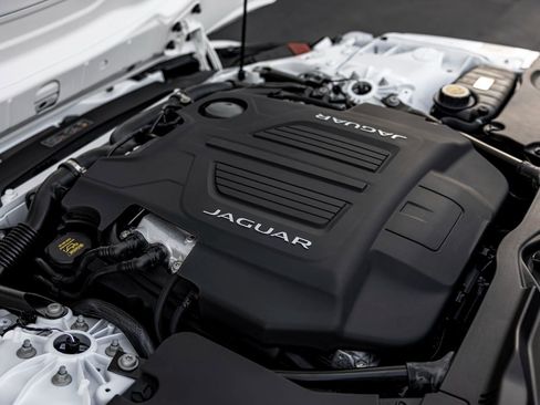 New 2024 Jaguar F-TYPE Coupe AWD image 27