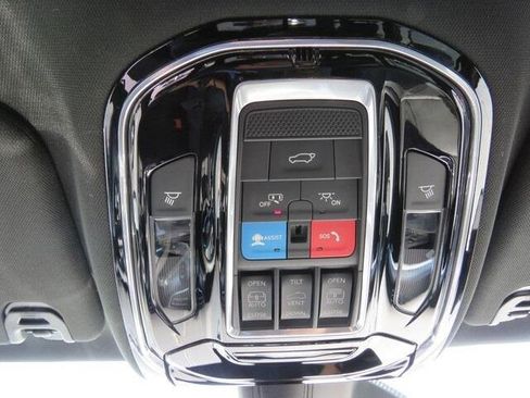 New 2023 Jeep Grand Wagoneer 4WD w/ Convenience Group III image 17