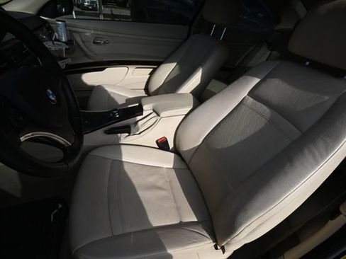 Used 2010 BMW 335i xDrive Coupe AWD/4WD image 7