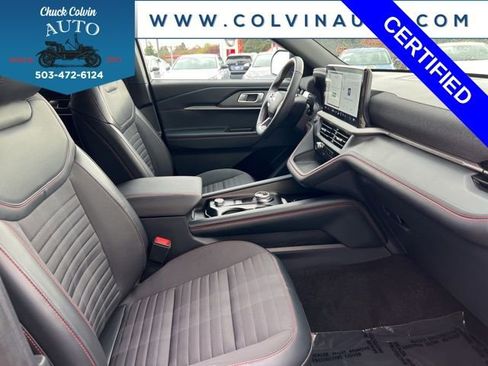 Certified 2025 Ford Explorer ST-Line w/ ST-Line Street Pack image 25