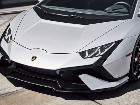 Used 2023 Lamborghini Huracan Tecnica image 5