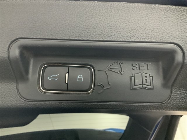 Used 2020 Ford Explorer Limited AWD/4WD image 9