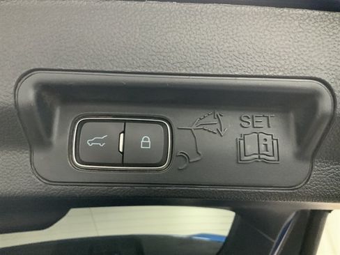 Used 2020 Ford Explorer Limited AWD/4WD image 9