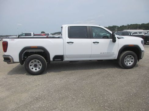New 2026 GMC Sierra 2500 Pro AWD/4WD image 3