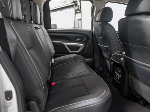 Used 2019 Nissan Titan PRO-4X AWD/4WD image 34