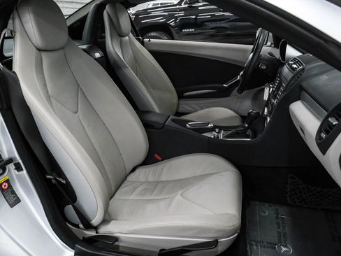 Used 2005 Mercedes-Benz SLK 350 image 34