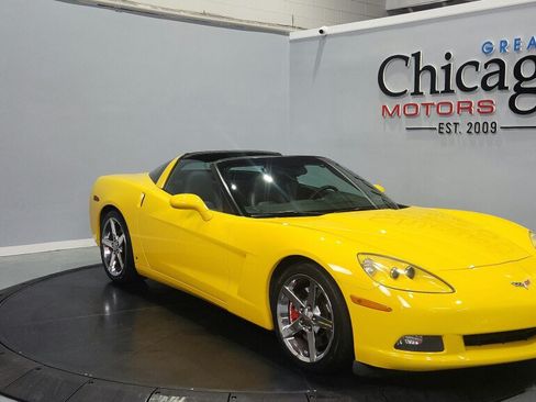 Used 2007 Chevrolet Corvette Coupe w/ Preferred Equipment Group RWD image 3