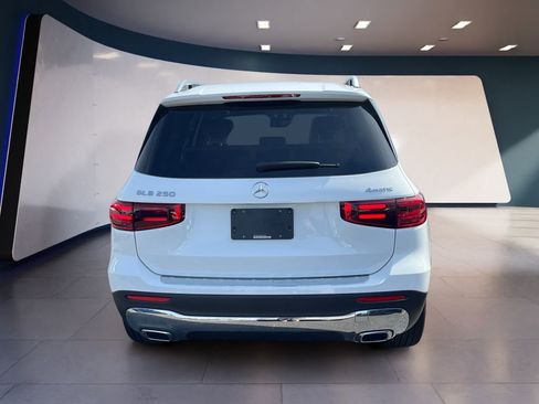 Certified 2026 Mercedes-Benz GLB 250 4MATIC image 4