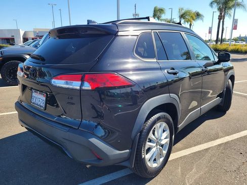 Used 2022 Toyota Corolla Cross LE w/ Black Badges Package (TMS) AWD/4WD image 4