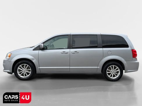 Used 2020 Dodge Grand Caravan SE FWD image 4
