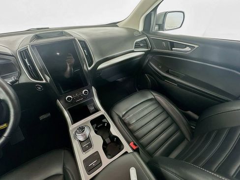 Used 2024 Ford Edge SEL image 11