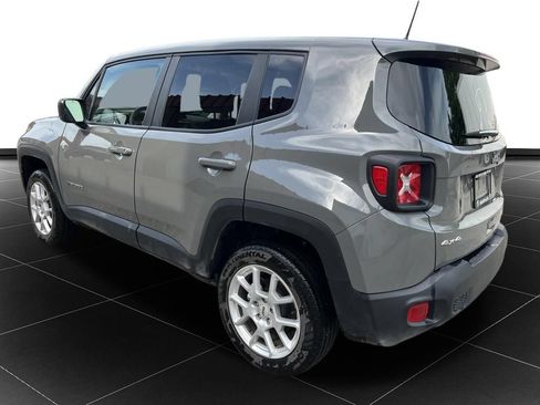 Used 2023 Jeep Renegade Latitude AWD/4WD image 3