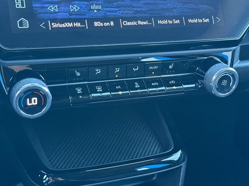 New 2027 Chevrolet Bolt LT w/ Comfort Package FWD image 20