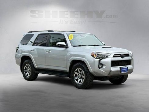 Used 2022 Toyota 4Runner TRD Off-Road Premium AWD/4WD image 2