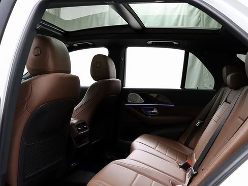 Used 2024 Mercedes-Benz GLE 350 4MATIC w/ Driver Assistance Package image 13