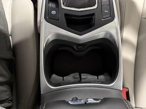 Used 2016 Cadillac SRX Luxury image 21