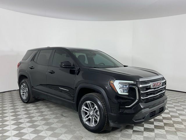 Used 2025 GMC Terrain Elevation FWD image 3