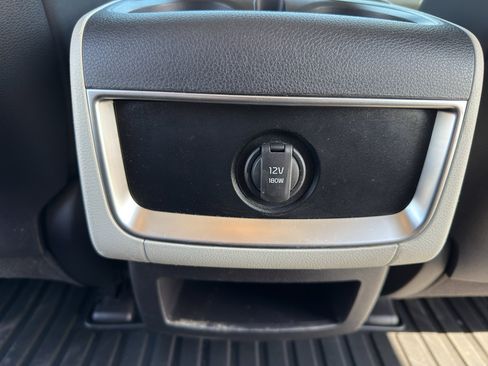 Used 2024 Kia Carnival LX image 44