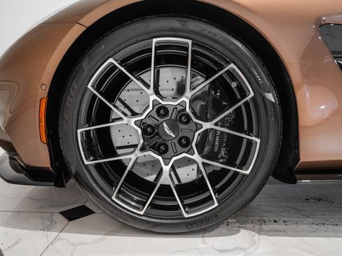 New 2026 Aston Martin Vanquish Convertible RWD image 4