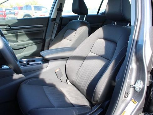 New 2025 Nissan Altima 2.5 S image 17