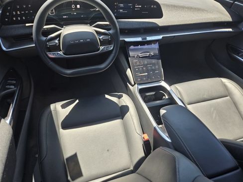 Used 2024 Lucid Air Touring AWD/4WD image 11