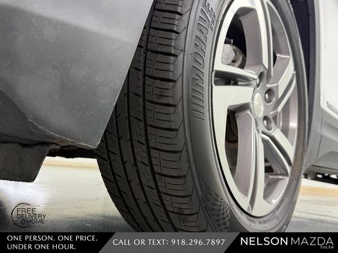 Used 2020 GMC Terrain SLT FWD image 11