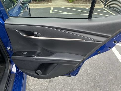 Used 2025 Toyota Camry SE FWD image 11