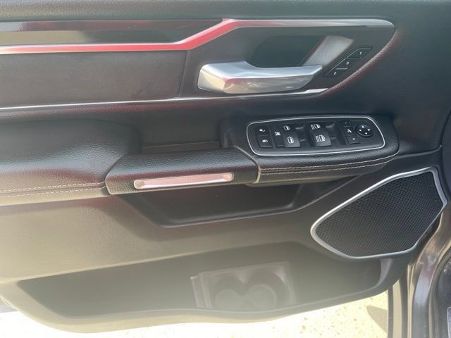 Used 2020 RAM 1500 Laramie w/ Sport Appearance Package AWD/4WD image 10