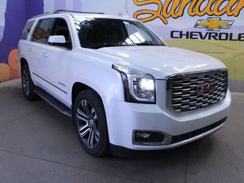 Used 2020 GMC Yukon Denali image 4