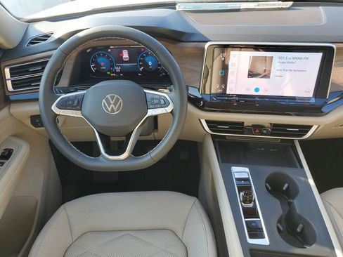 New 2026 Volkswagen Atlas SE image 15